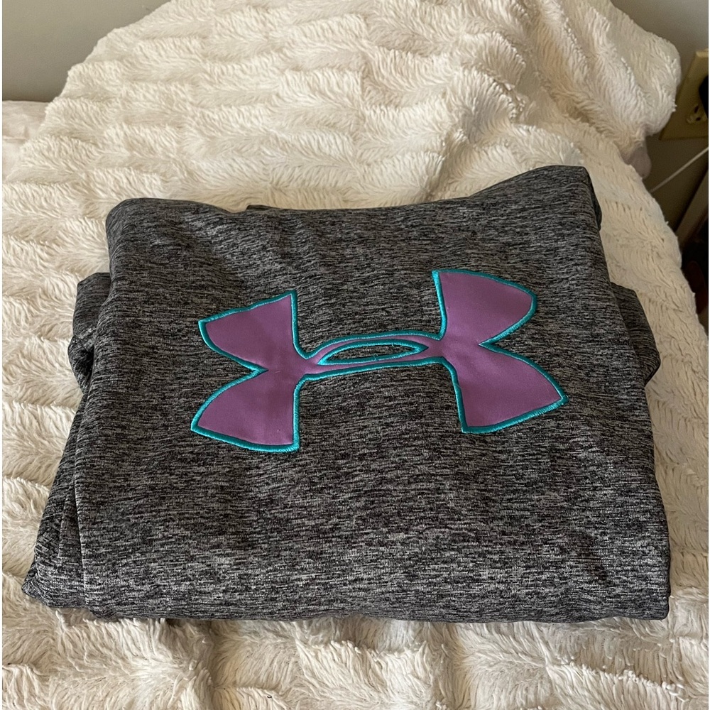 UNDER ARMOUR HOODIE!!